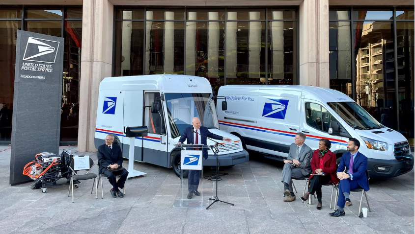 ev_match's tweet photo. The U.S. postal service will go electric in 2026!
Photo credit: Washington Post
https://t.co/7eaH6BPOuw
#EVmatch #electricadventure #EVrevolution #evcharger️ #chargeon #electricvehiclecharging #electriccar #electricvehicleinnovation #electricvehiclechargers #evcharging https://t.co/TgKl5RwdMI