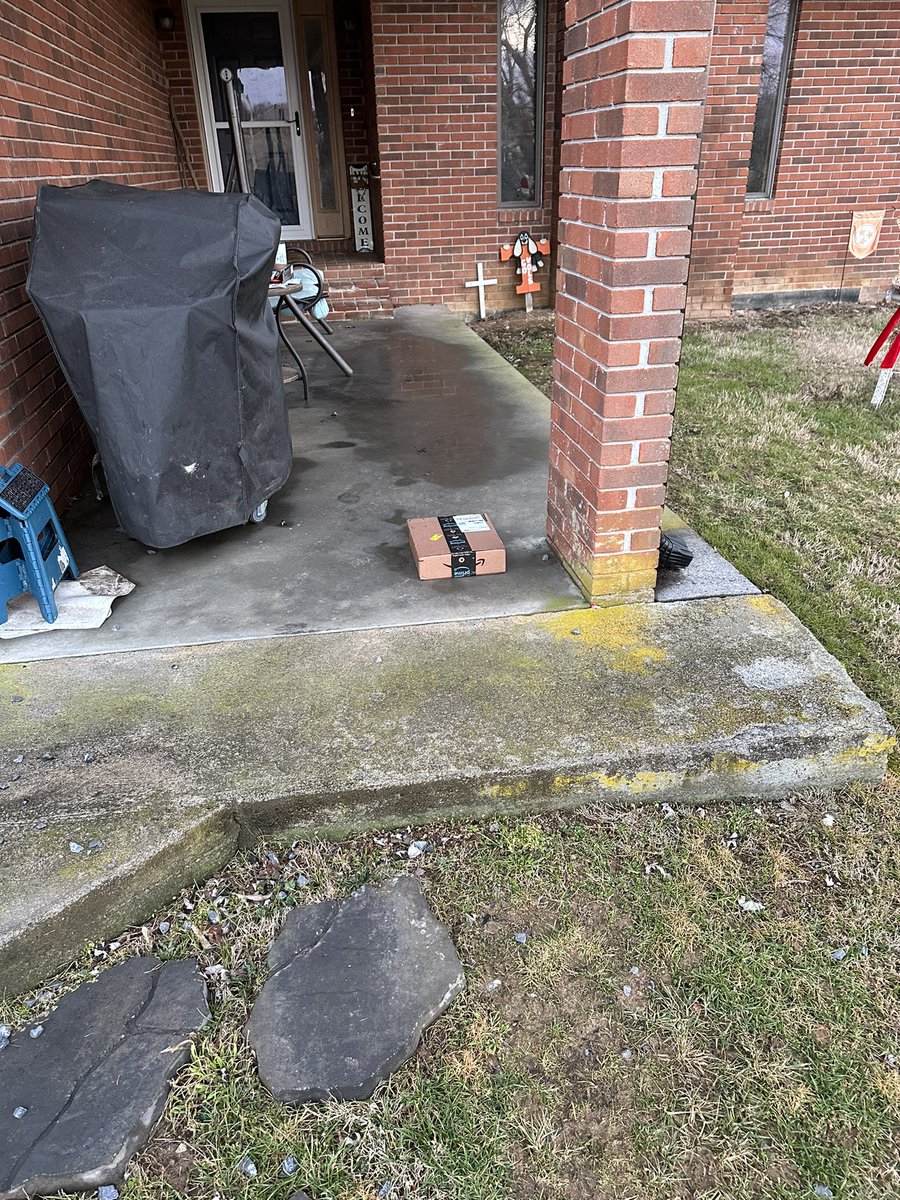 MD_Wine's tweet photo. @amazon, maybe instead of all your virtue signaling and woke agenda, worry about your service. A garbage truck can back up and turn around in my driveway without running in the yard, and on a rainy day, lets leave the package on the porch where it can get wet? Do better. https://t.co/1MMV79eXnU