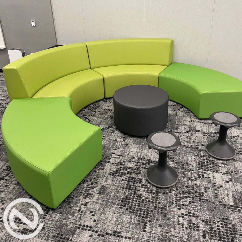culvernewlin's tweet image. Furniture is a tool for learning - Mobility, movement and color all play an active role in creating a collaborative and focused learning space.

#culvernewlin #collabrativelearning
