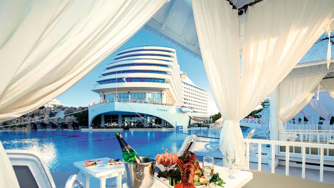 WeFindHolidays.com tweet media