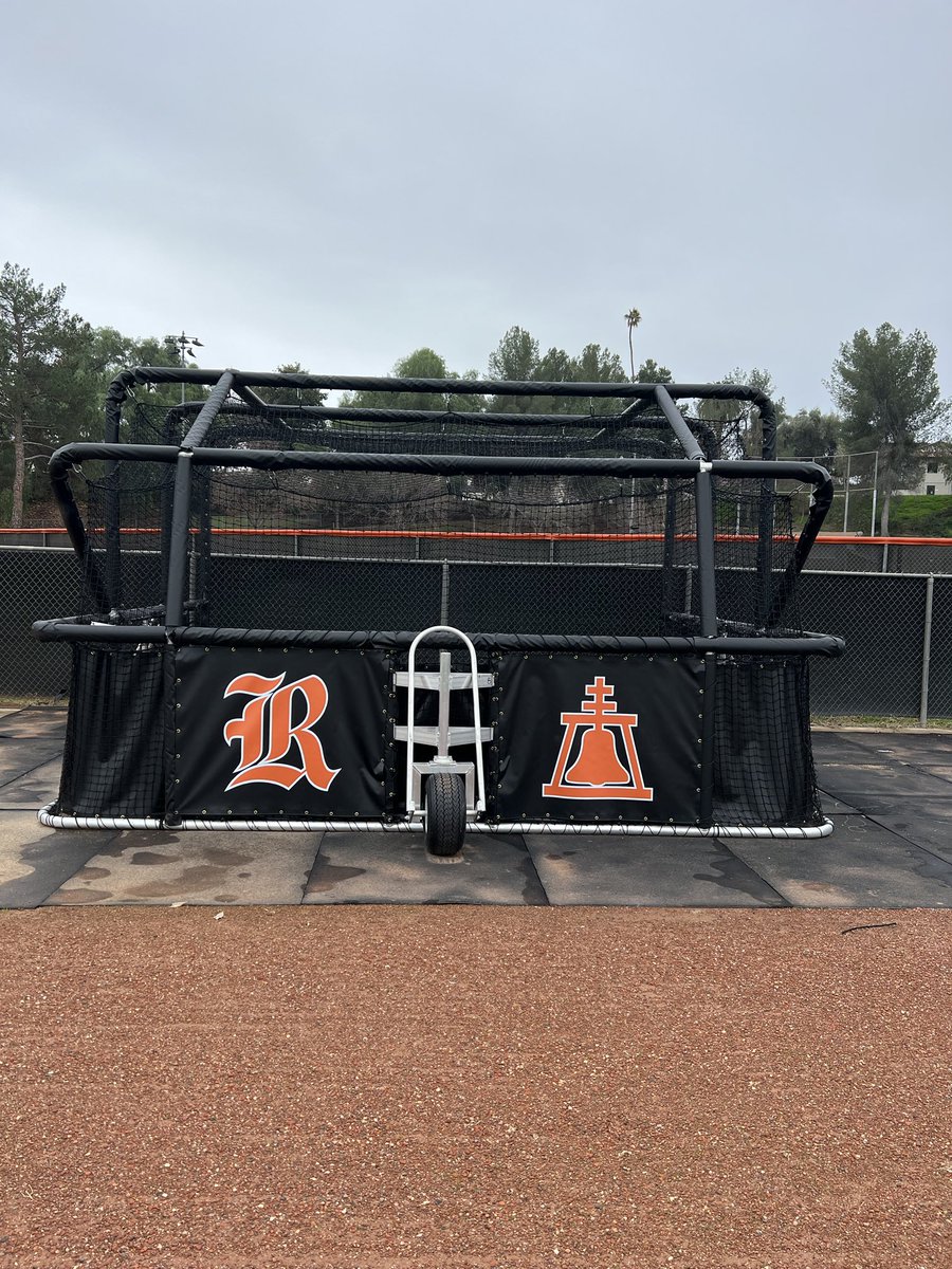 ArguellesRudy's tweet photo. TheRiv moving on up! Thank you ⁦⁦@NettingPros⁩ getting closer to season ⁦@baseball_RCC⁩ 💪🏽 https://t.co/FjgNlVZJ08