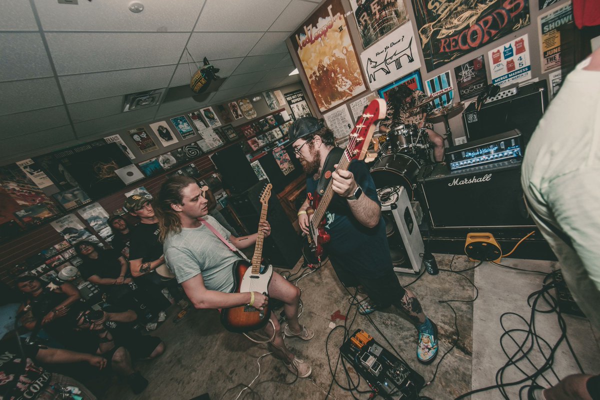 COMING UP! Juxton Roy is bringing the new year's heat with a Friday night ripper! Some of the best local indie and alt-rock will be on stage, grab those tix! Tournetforte, Weymouth, and Old Suns open, see you here

🎟️Ticket link in bio or thepourhousemusichall.com