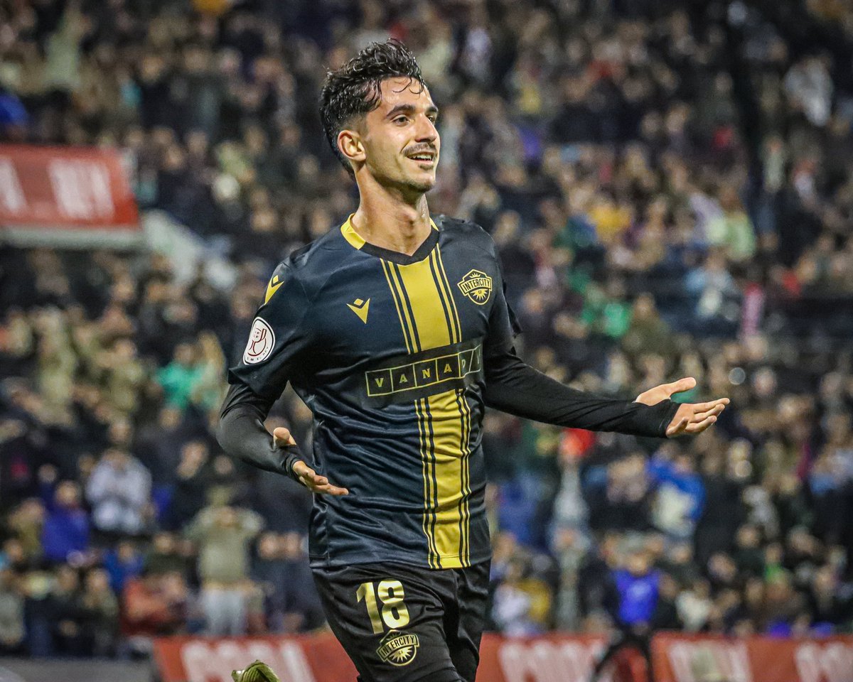 CFIntercity's tweet photo. 🥹 Lo de este equipo ha sido espectacular...
🖤 Pero lo de este chico ha sido 𝗵𝗲𝗿𝗼𝗶𝗰𝗼. https://t.co/DFxEJ5wD3x