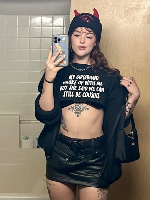 omw to the expo &amp; I look like this! 🥰 https://t.co/6wFKlpoQrl