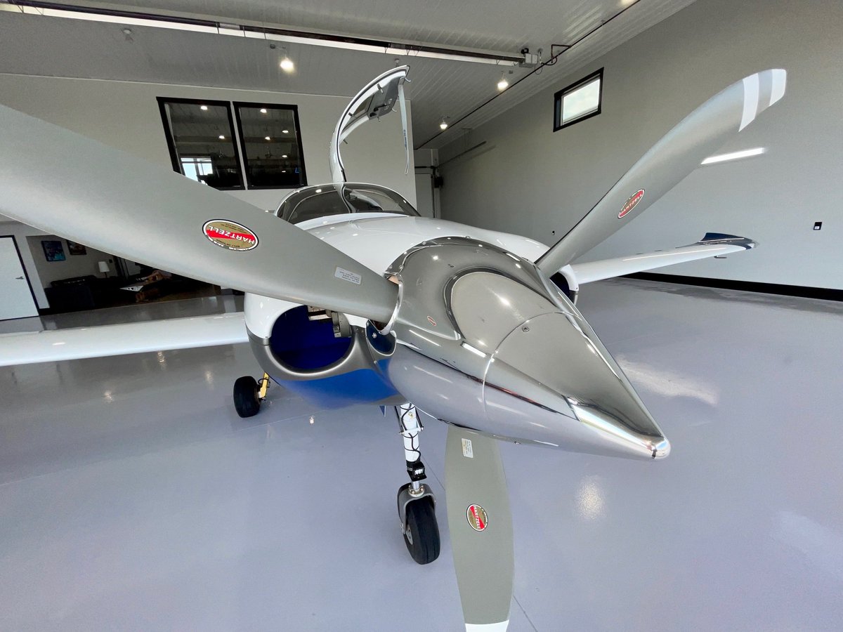 Who I’m is getting a new g3x panel installed tomorrow? This guy. Lancair IV-P. Pressurized, no-fatigue composite. Or buy a cirrus, pay 3x and go 100 knots slower with a cannula.