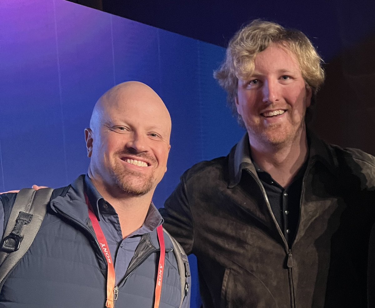 StevenDickens3's tweet photo. Great to see the boss @danielnewmanUV with Austin Russell the CEO of @luminartech at #CES2023 https://t.co/3nYZwdwGTE