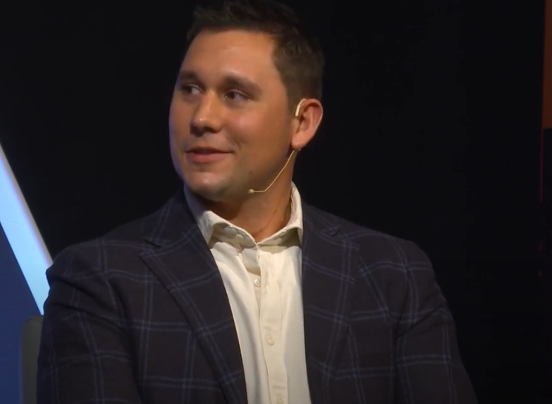 MDVAMilk's tweet photo. During last month's MILK Business Conference, our 2022 Outstanding YC Ben Smith of Virginia spoke on a young producer panel. You can catch his conversation with the panel here: https://t.co/WSxLOzQnCa
#MDVAMilk #MDVAFamilyFarms #ag #dairy #youngcooperators #dairyleaders https://t.co/EeTffp3ECQ