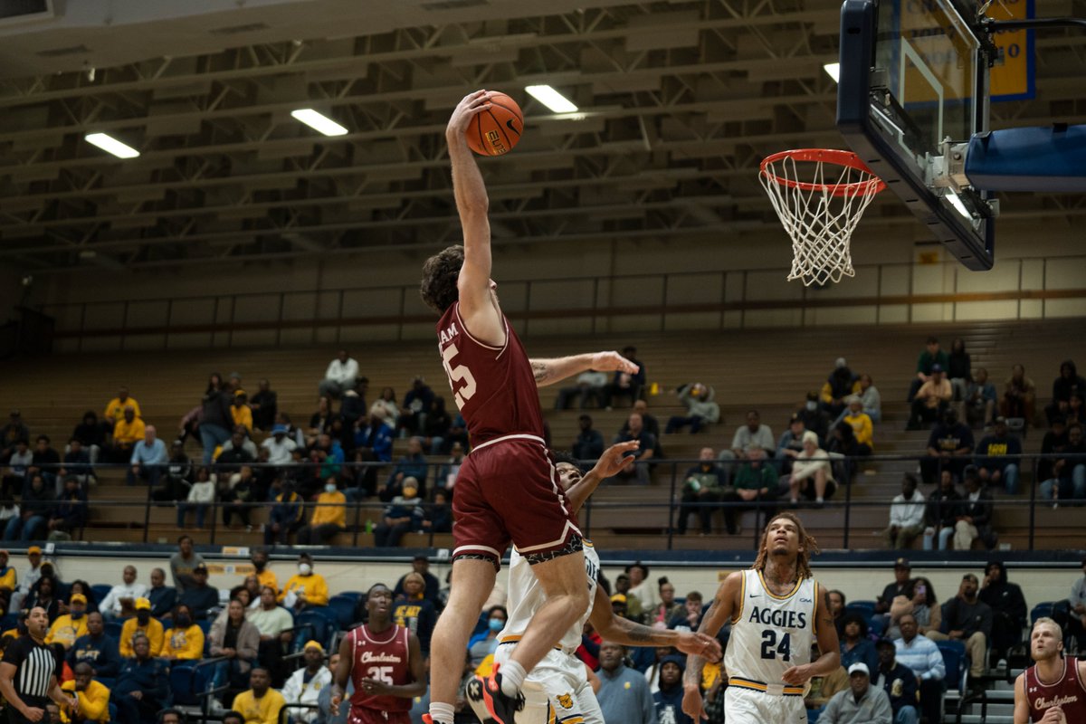 CofCBasketball tweet picture