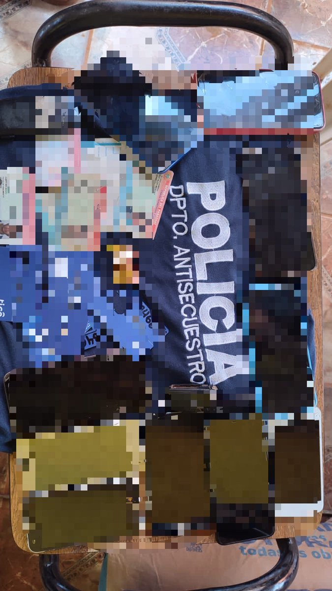 DAS_Paraguay's tweet image. Allanamientos y detención de personas 

Exitoso operativo conjunto con @MinPublicoPy, #SAP5 y #BIMI, logrando la detención de varias personas vinculadas a un hecho de Privación Ilegítima de Libertad en Capitán Bado, se incautaron evidencias.

Operativo en curso.

#SomosDAS