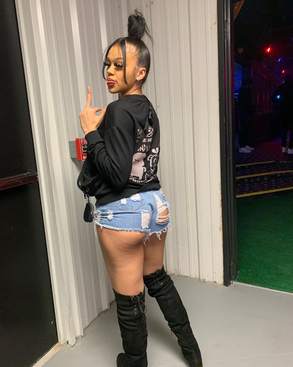 VannaMarie06's tweet photo. hit the link in my bio ❤️ https://t.co/yqhYse87li