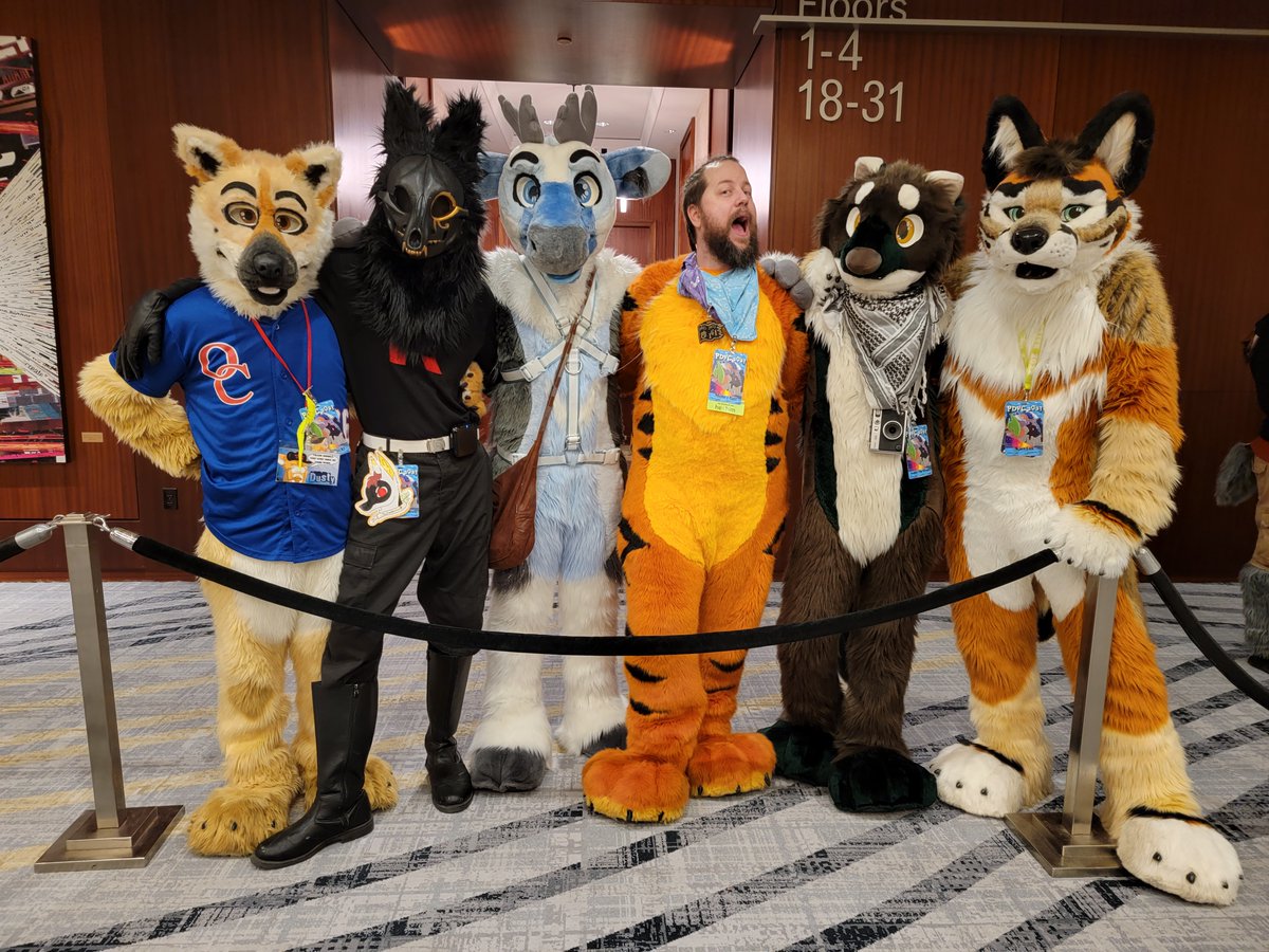 GilaBenderAZ's tweet image. Badges, please! #PDFC