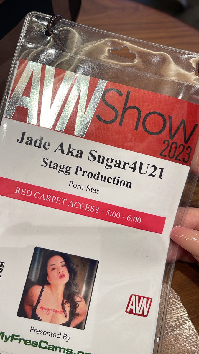 Jade/ Sugar4u21 Traveling ️ AVN on 3-8 of January on Twitter: "See you in the Red Carpet 💋"