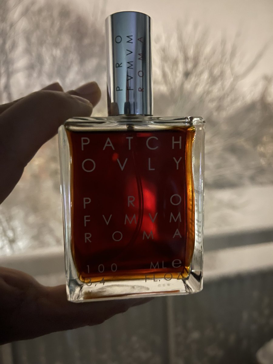 #رابطة_عشاق_العطور Profumum Roma Patchouli احال وحده زمهرير منتصف ليلةاسكندنافية الي صخب ليلة ثمانينيه شرقية تعج بالمحبين سطوة صندل الميسوري مع عنبرية الكهرمان وبخوريه الجاوشير الصومالي والباتشولي الهندي