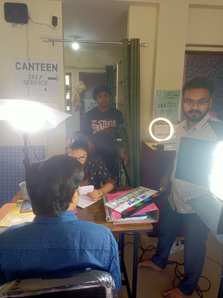 JiHuzoorOff's tweet photo. Filming Episode 1
A @raahiprofilms SitCom

BTS photos

@dharmendra0797
@sachingour97
@praweenk_pandey 
@poojakandare
Niks Sheikh
Yash Soni
Basant Mohane
Aditi Kaushal 
Danish Khan

.
.
#raahiproductions #jihuzoor #filmingnow #bts #comedy #raahisitcom #indiansitcom https://t.co/hN6W7mD17u