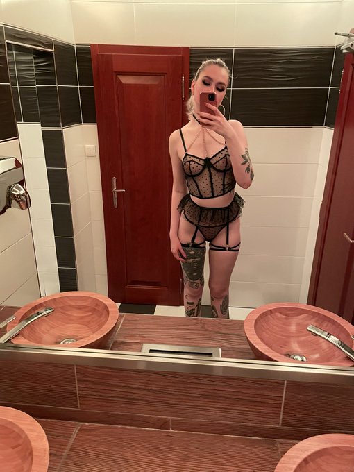 I hope you habe a good night ❤️sweet dreams🖤 #striper #strip #stripclub #webmodel #camgirl #camstar #nsfwtw<a href="/tag/striper"class="tags">#striper</a><a href="/tag/selfie"class="tags"><span>#selfie</span></a><a href="/tag/stripclub"class="tags"><span>#stripclub</span></a><a href="/tag/webmodel"class="tags"><span>#webmodel</span></a><a href="/tag/camgirl"class="tags"><span>#camgirl</span></a><a href="/tag/strip"class="tags"><span>#strip</span></a><a href="/tag/slut"class="tags"><span>#slut</span></a>