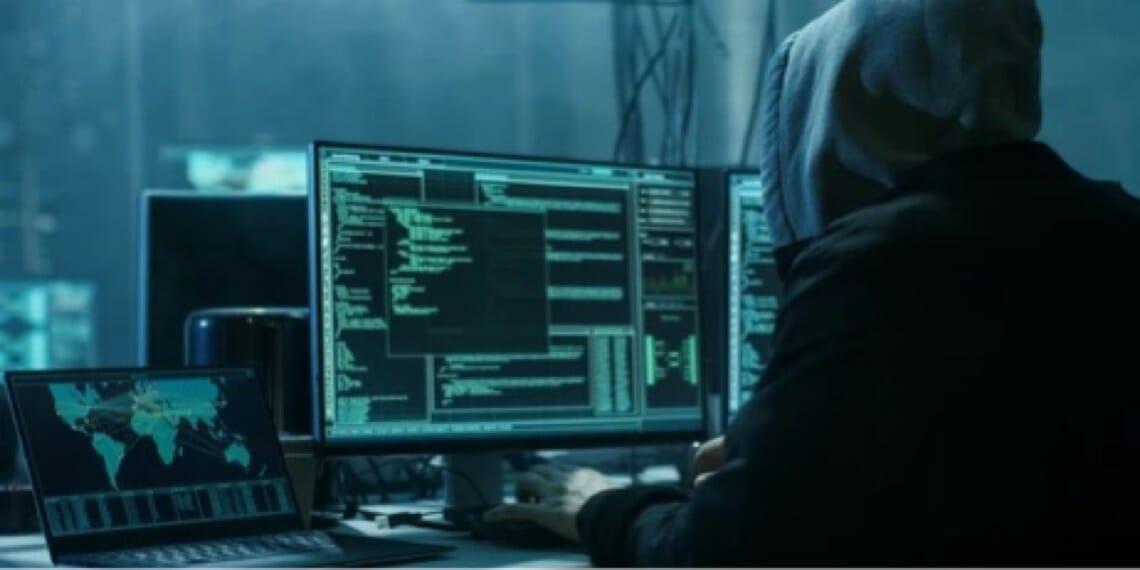 Cryptoman5K's tweet photo. Bitcoin core developer loses BTC stash to hackers https://t.co/cZhpQd4Sko https://t.co/CmU9M8fTxf