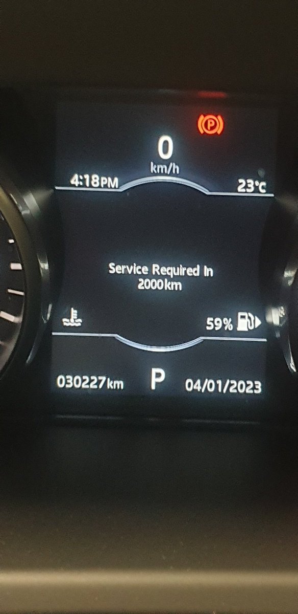 Par_Grewal's tweet photo. 3rd Oil &amp; Filter change in 12mths, 6mths  and 2,500kms since the last one! Oil dilution caused by #DPF poor design. @LandRover continues to blame the driver on "driving style" come on @acccgovau this is same issue as Toyota court-enforceable undertaking under #ACL @LandRoverAus https://t.co/gULfBtXICO