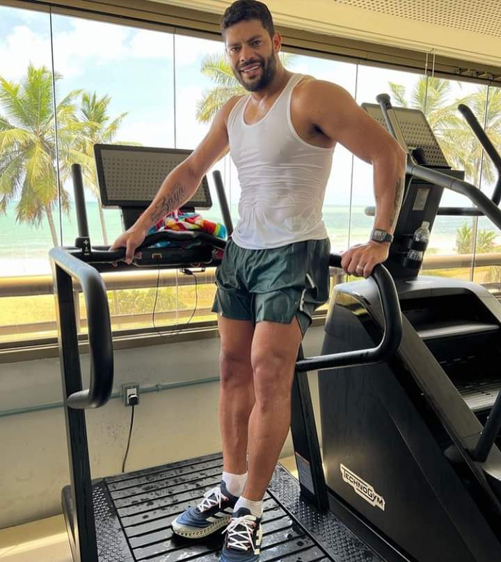 cdme2022's tweet photo. Hulk, nos destrua 🤤

Um dos jogadores mais delícia do futebol brasileiro 🤤 https://t.co/M9BUOfmykI