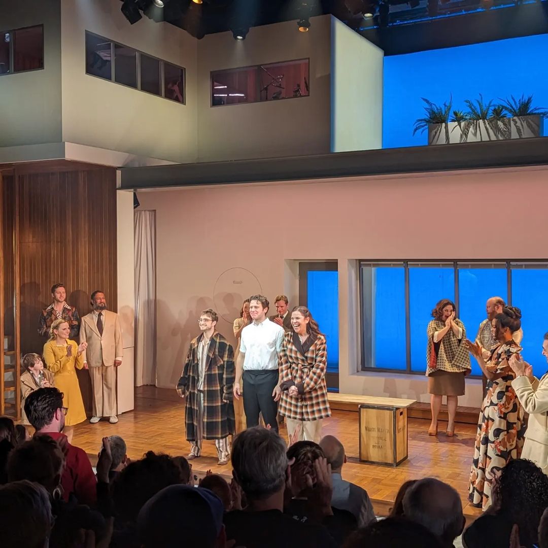 GeminiNotTwin1's tweet photo. Merrily We Roll Along curtain call - January 3, 2023 
#MerrilyWeRollAlong #JonathanGroff #LindsayMendez #DanielRadcliffe #MerrilyNYTW #Groffsauce #Sondheim #KrystalJoyBrown #KatieRoseClarke #NYTW #OffBroadway #CoreyMach https://t.co/woMlealyMb
