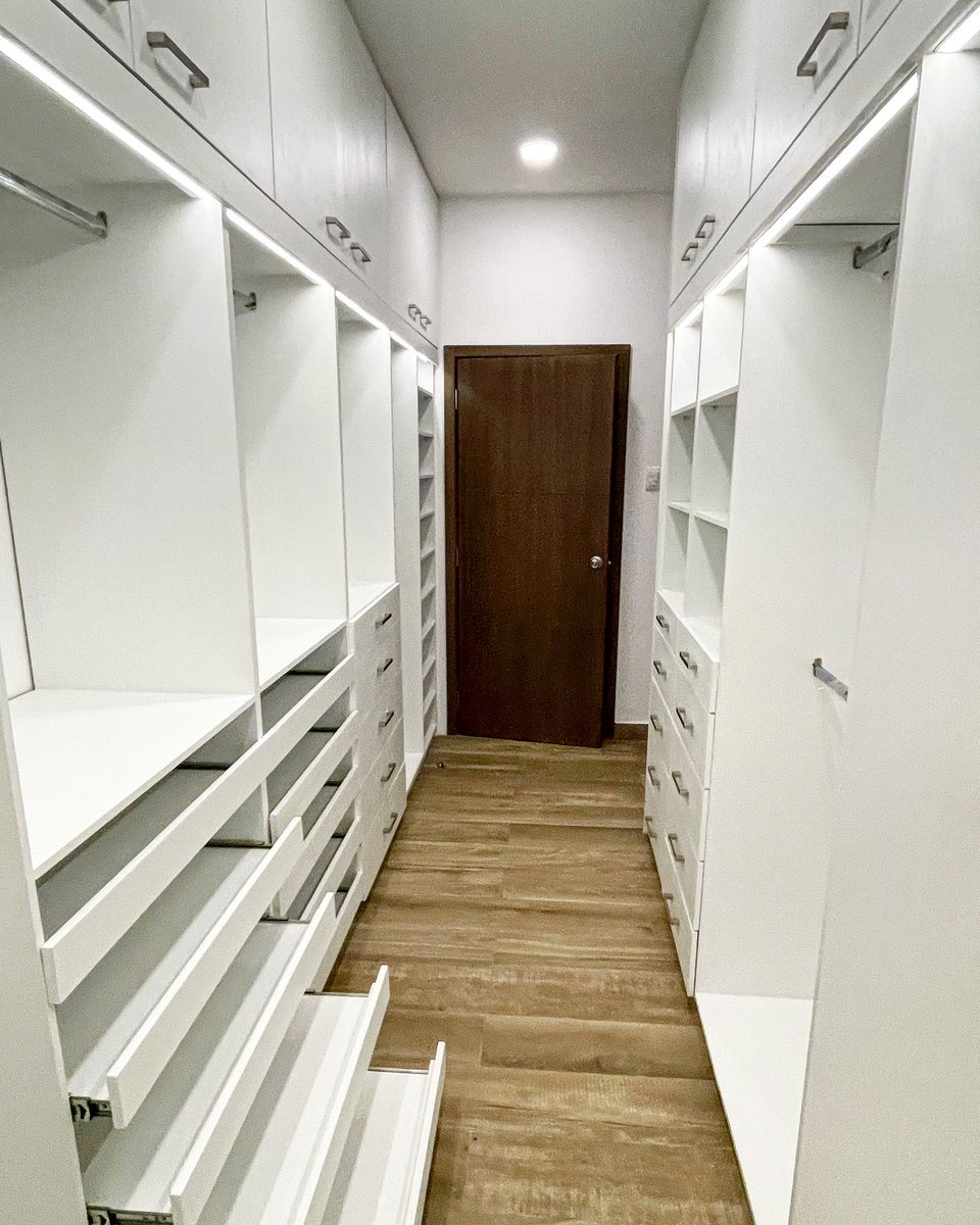 MADEFIN's tweet photo. Closets #madefin
Whstsapp o llamadas: 0994721300
Fotos de obras face o insta: @madefin
#anaqueles #baños #cocina #modulares #closet #muebles #guayaquil #samborondon #escritorio #oficina #cama #cortinas #puertas #puertasdepaso #diseñode #decoracion https://t.co/2keA5RQEFT
