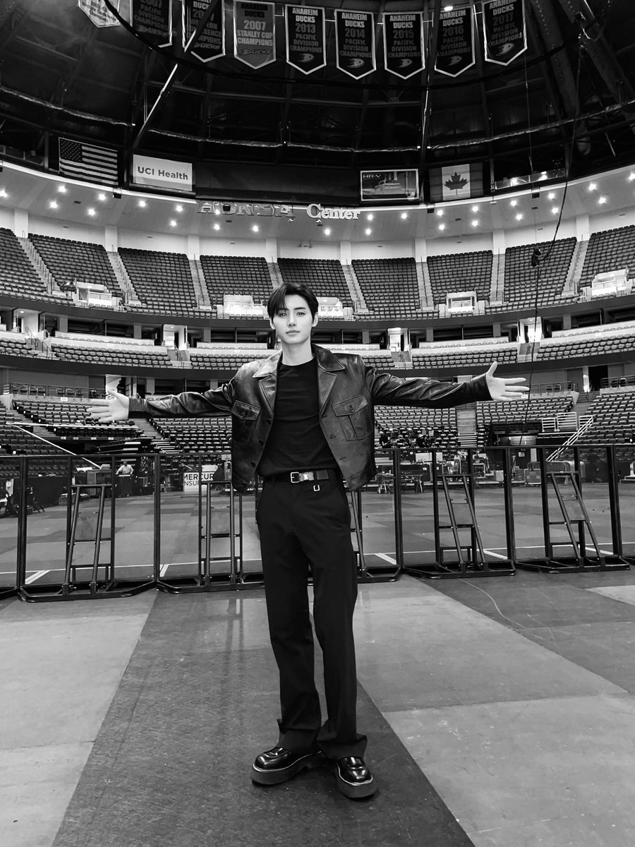 Sunghoon tweet media