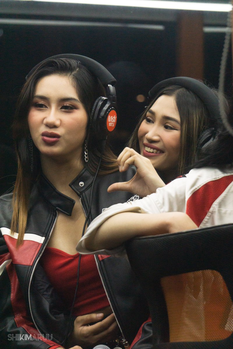 BINI FeelGood OnWishBuS (10.4.22)

#BINIFeelGoodMediaTour
#BINI #BINI_SHEENA #BINI_JHOANNA
<a href="/BINI_ph/">BINI_PH</a>