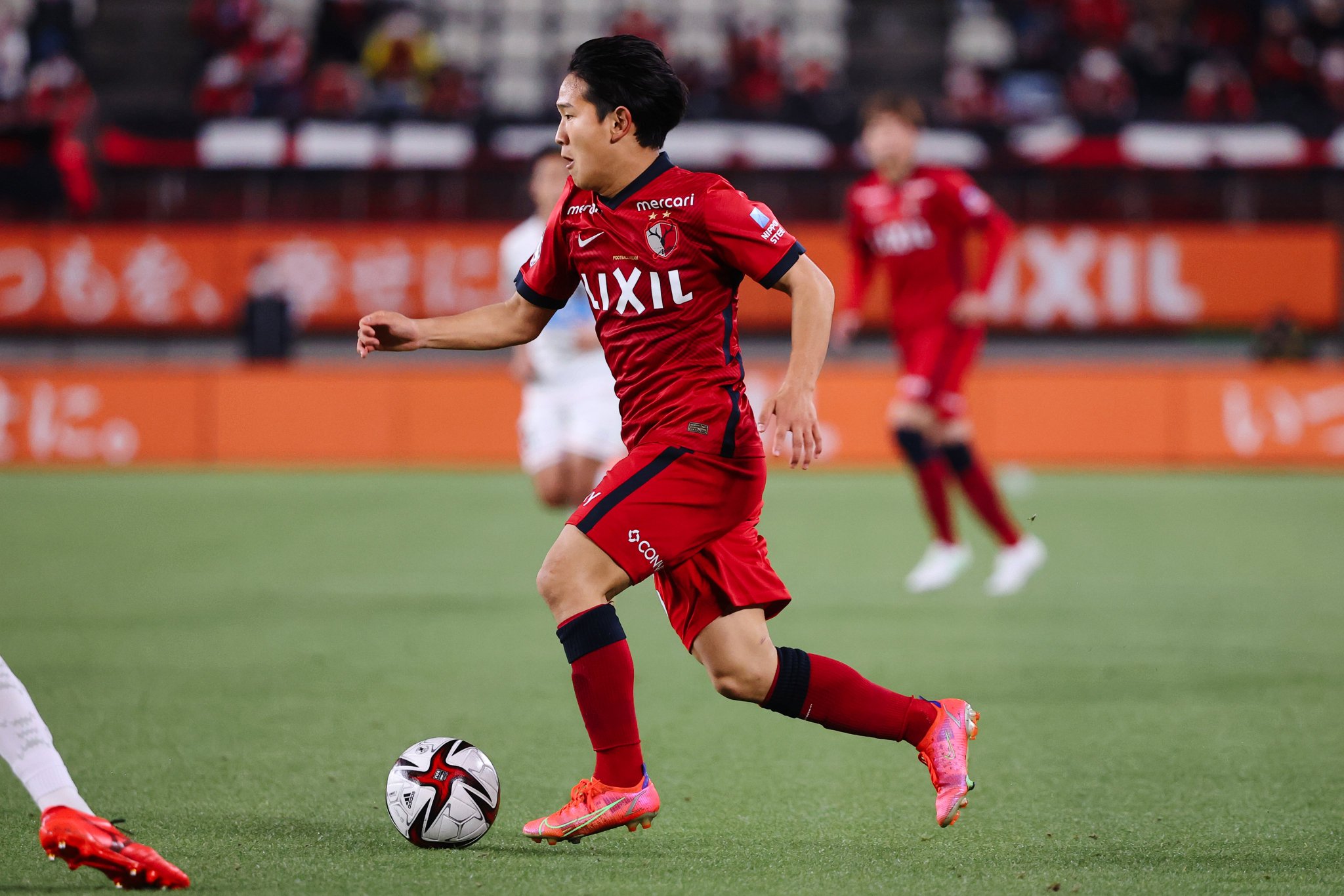 鹿島アントラーズ　26 須藤直輝　直筆サインカード Flr8zRDakAANTyI.jpg:large