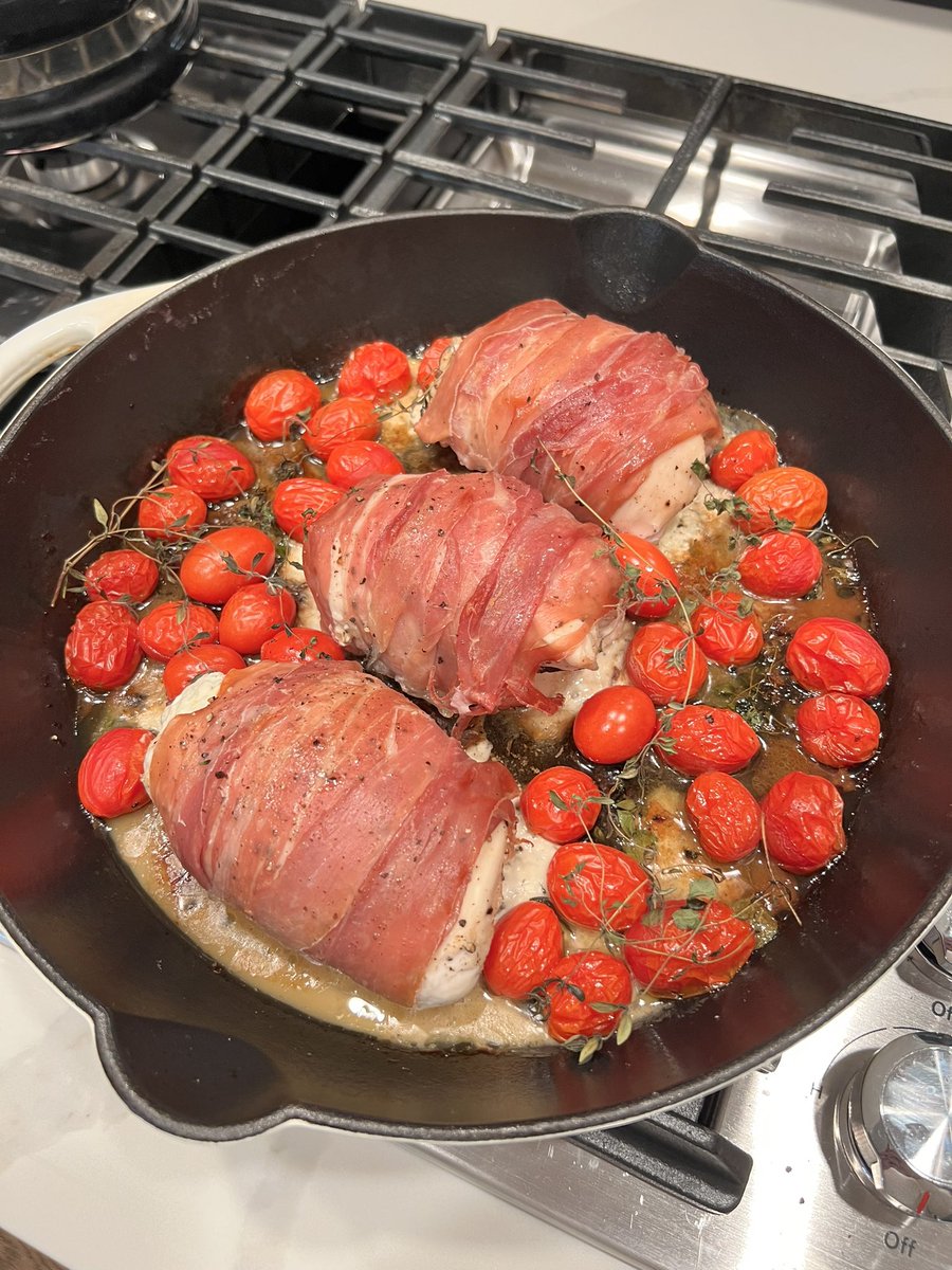 iamEBry's tweet image. Tried an amazing combo tonight from @chrissyteigen‘s Cravings 😍 Roasted cauliflower, feta, and orzo salad &amp;amp; prosciutto-wrapped stuffed chicken breasts