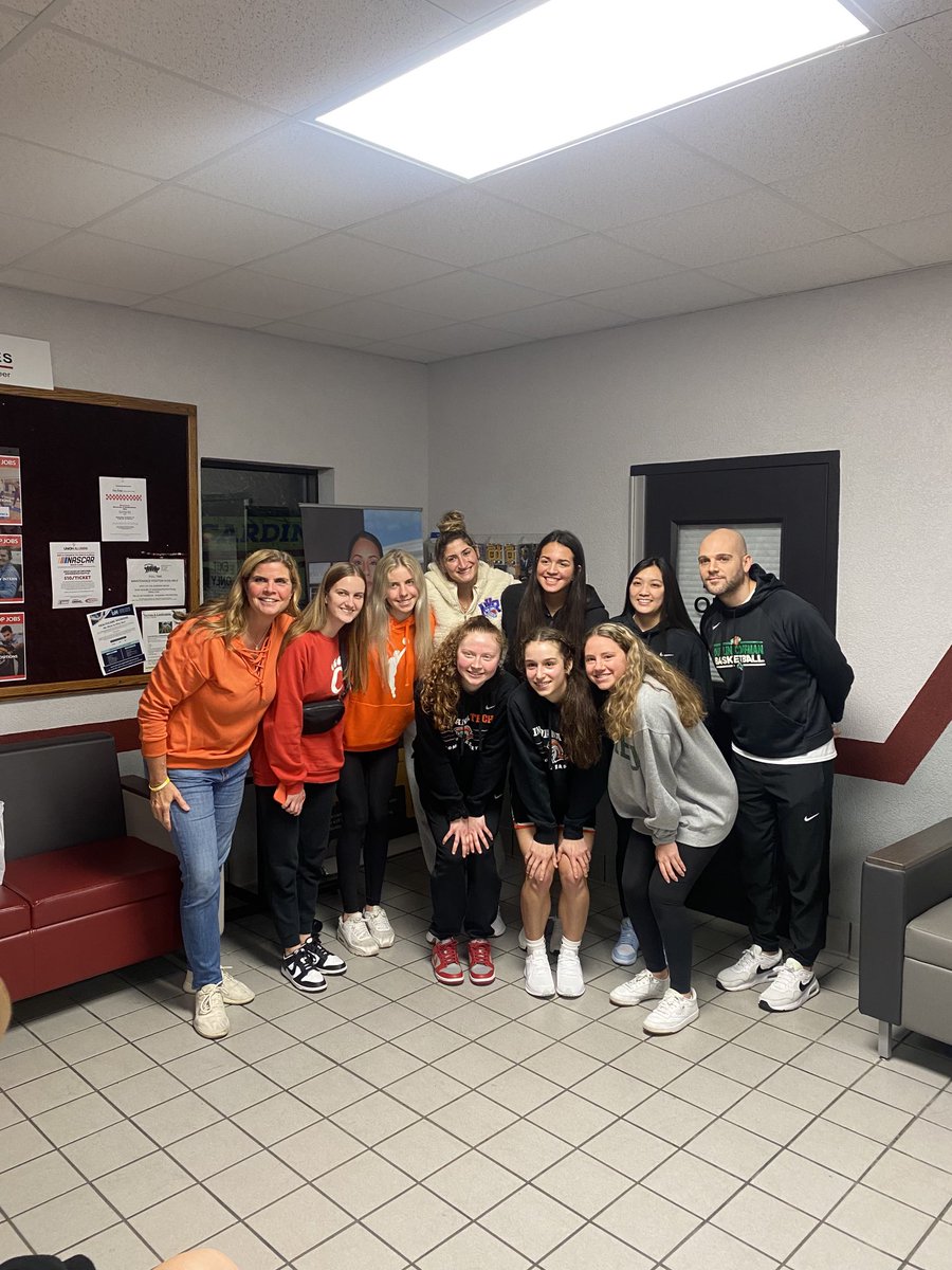 Current and former Lady Rocks supporting their past teammates ⁦<a href="/TaylorCovingto7/">Taylor Covington</a>⁩ ⁦<a href="/julianaburris_/">Juliana Burris</a>⁩ and their current ⁦<a href="/INTechWBB/">Indiana Tech Women’s Basketball</a>⁩ team getting the Dub over UNOH 77-42.