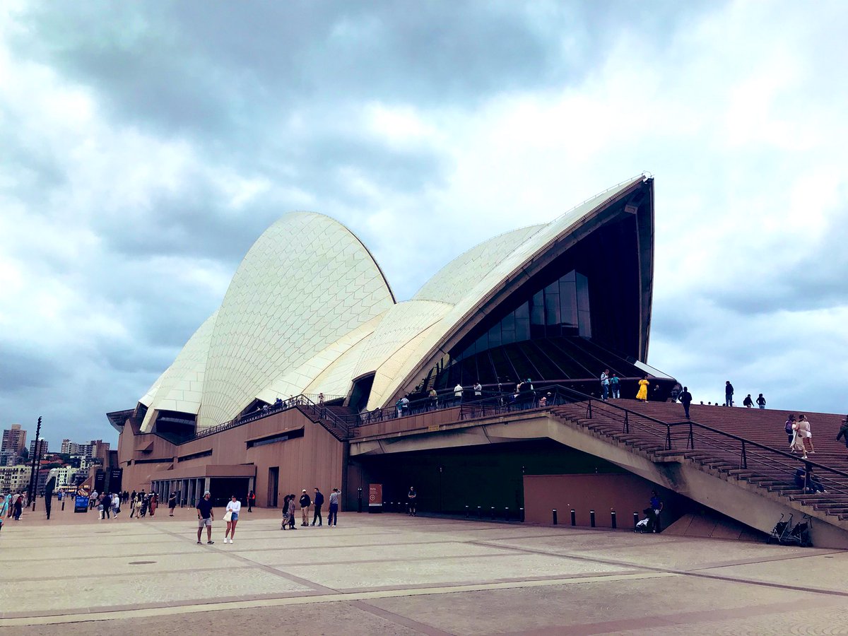 RussellEarnshaw tweet media