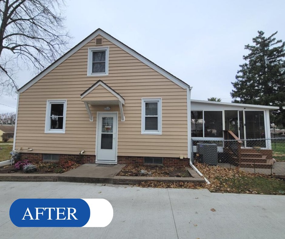 bureshhs's tweet image. This West Des Moines homeowner took their dull white home and upgraded to some color with the Cedar Max Insulated Vinyl in Chateau with White details and a new GAF roof in Shakewood!