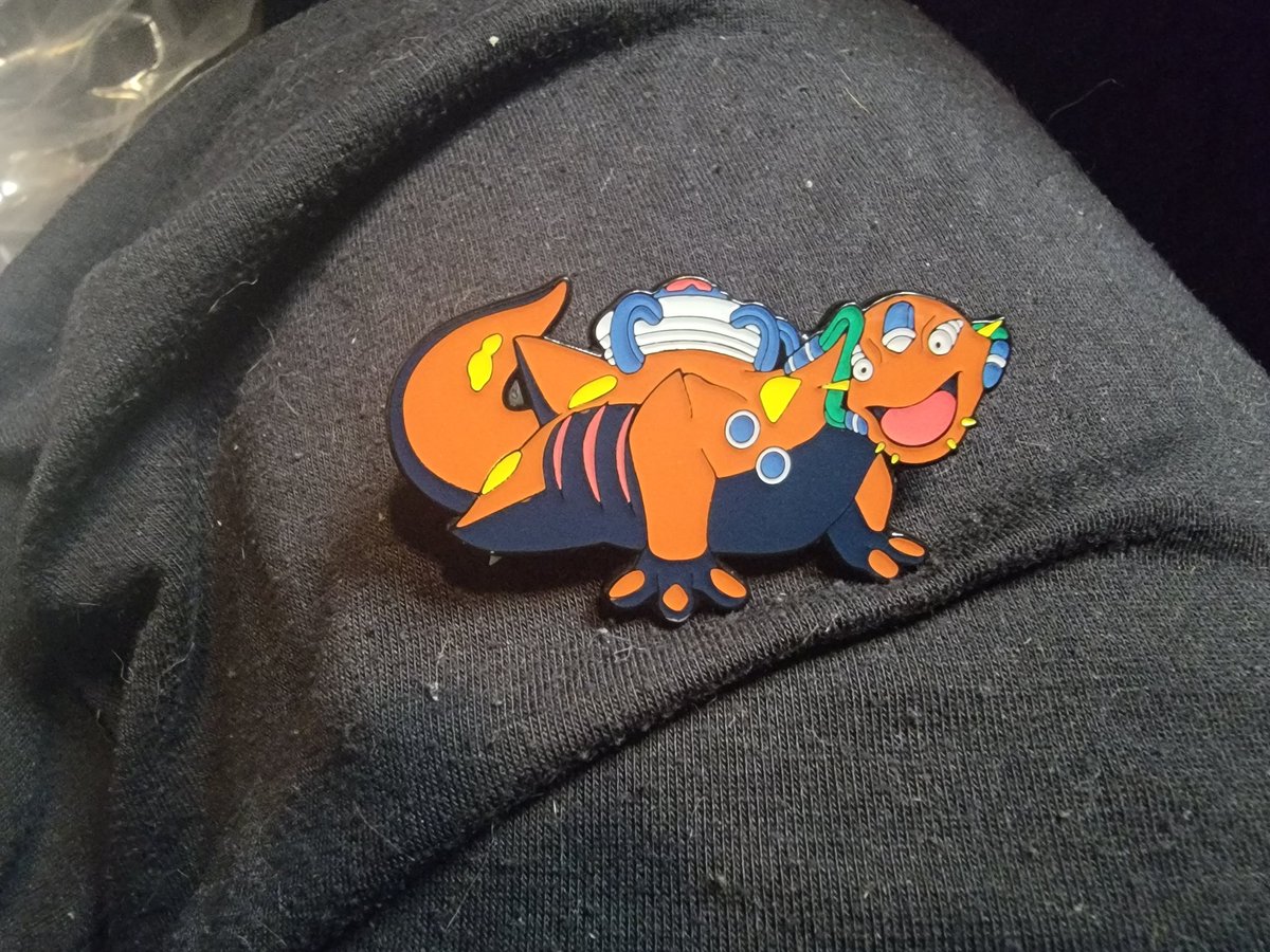 Surprise bonus pin! Biolizard tagged along in my big shipment. I am SO HAPPY with how it turned out! 💕