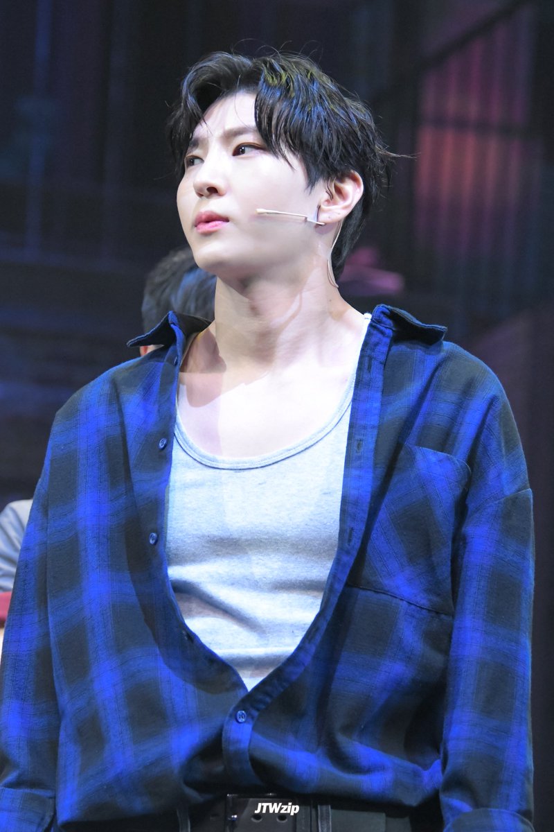 230104 #웨스트사이드스토리

오직 너
너만 바라볼거야❤️

#레오 #정택운 <a href="/JUNGTW_LEO/">VIXX_LEO 정택운</a>
#웨사스 #웨사스커튼콜 #택리프