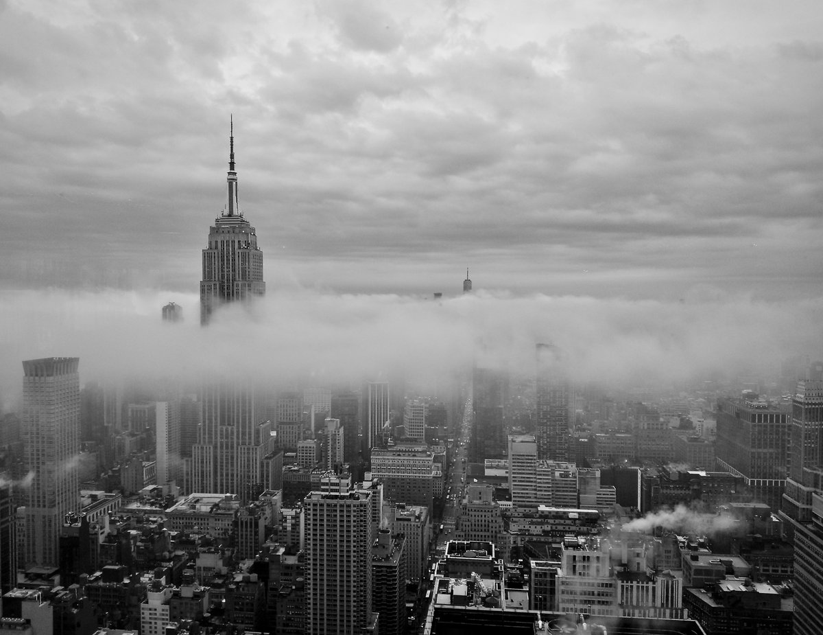 As fog rises from Manhattan, above is an architectural icon that looms over the empire.
To buy this fine art print, one of nine total: lnkd.in/e4t5ayKY. #blackandwhite #bnw #bnwphotography #artbuyer #artbuyers #artcollectors #artcollectorworld #artcollectorsoftheworld