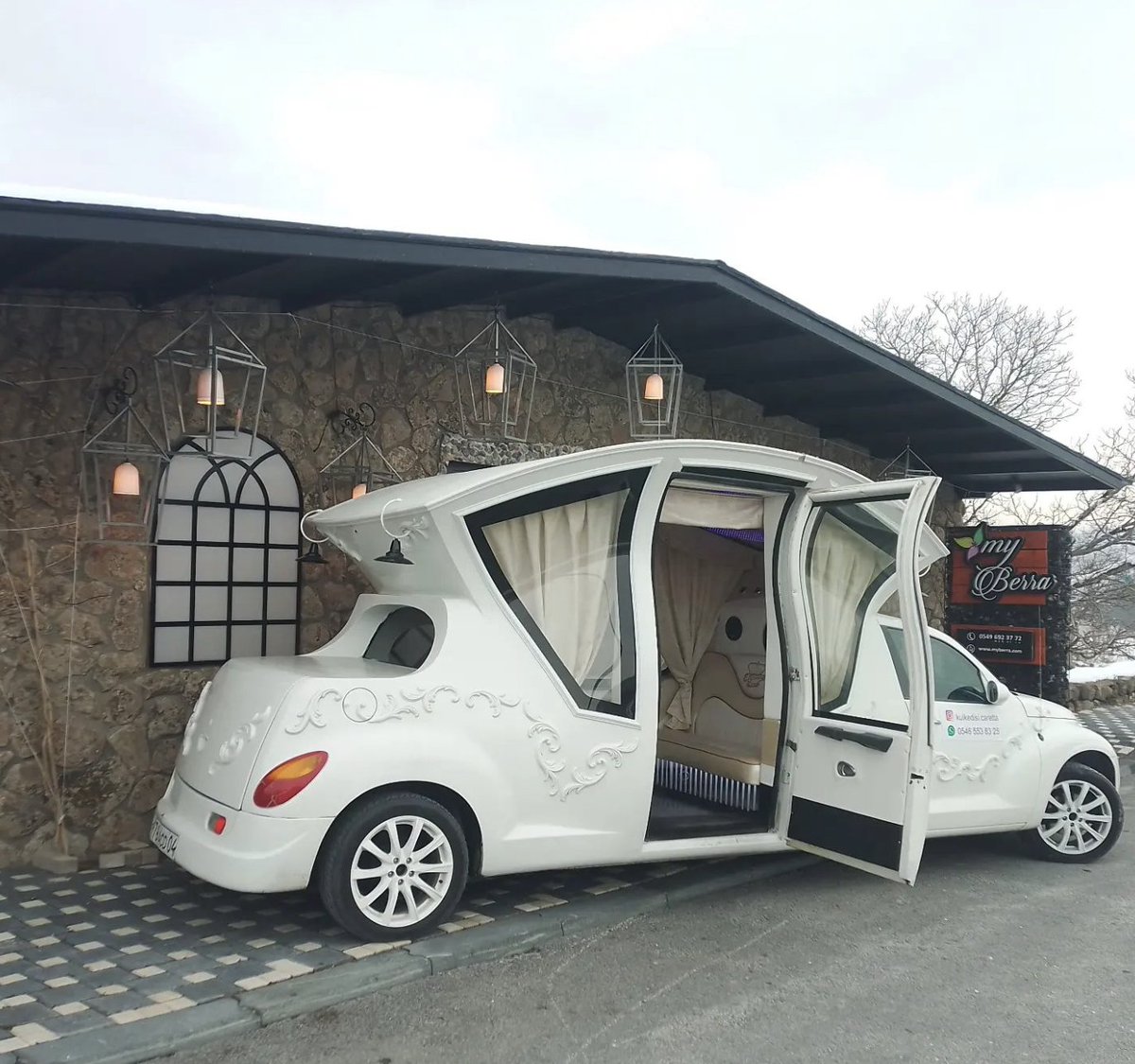 classiccarbuye2's tweet photo. Seriously the funkiest limo I have ever seen....!
Is it a Yay or Nay from you?
@kulkedisi.caretta
#uniquecar #uniquecars #classiccars #firstclasscc #cruising #classiccarbuyeruk https://t.co/v56QV6jz7J