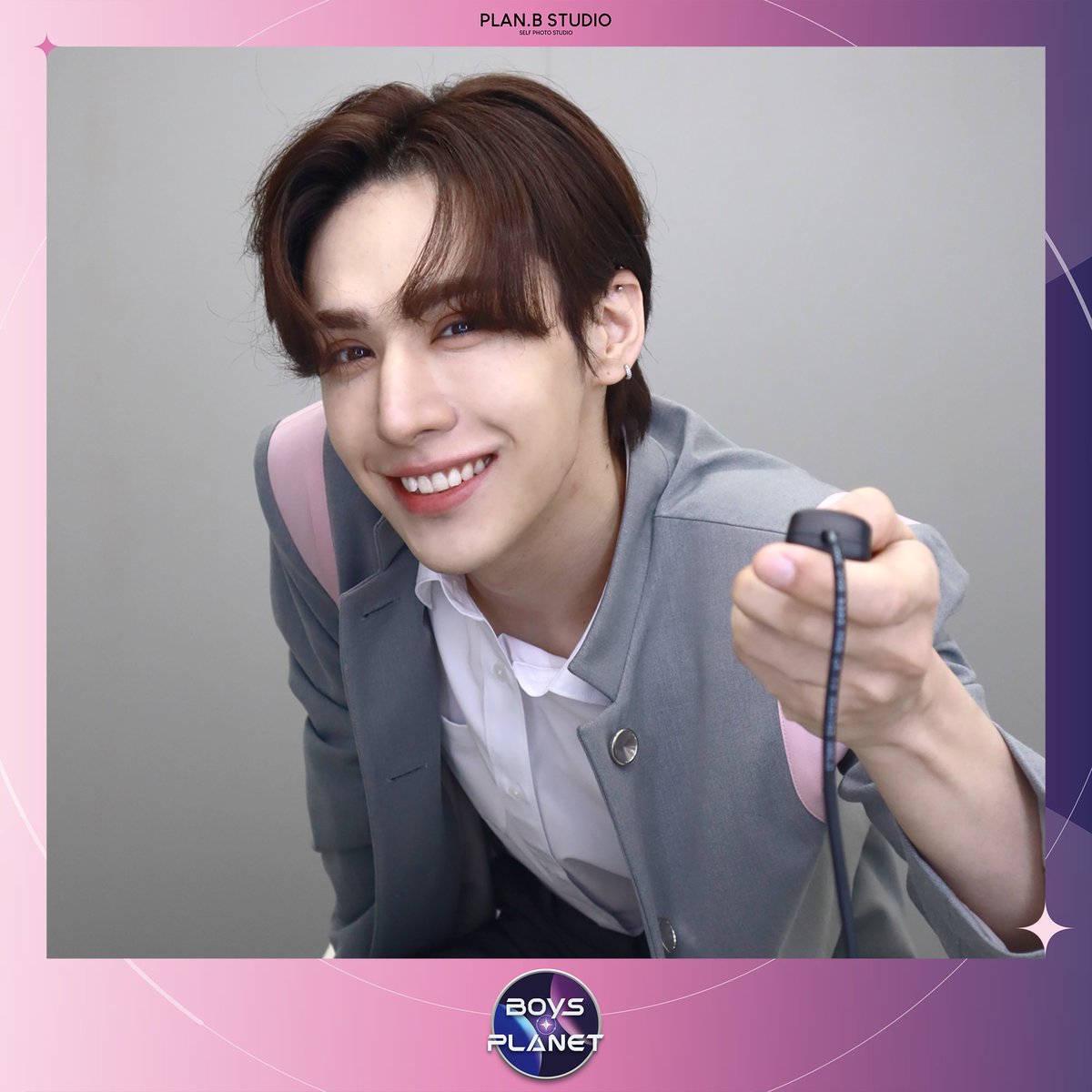 _mnetplanet's tweet photo. #우무티 #WUMUTI | G그룹

찰칵📸
소년들이 직접 찍고, 써 본 '나만의 매력'✨

소년들의 더 많은 정보를 알고 싶다면?
▶ 프로필 링크를 확인하세요!

<#BOYSPLANET>
02. 02 (Thu) 8PM (KST) 첫방송

#보이즈플래닛 #Mnet https://t.co/M1WecqfmJe