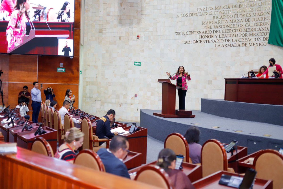 marianabenitezt's tweet photo. ¡Oaxaca ocupa el 5to lugar NACIONAL EN FEMINICIDIOS y eso tiene que CAMBIAR! 

Actualmente el Sistema Estatal de Prevención, Atención, Sanción y Erradicación de la Violencia de Género no cuenta con los elementos necesarios para atender los factores de riesgo para las mujeres. https://t.co/k8dHvWN59T