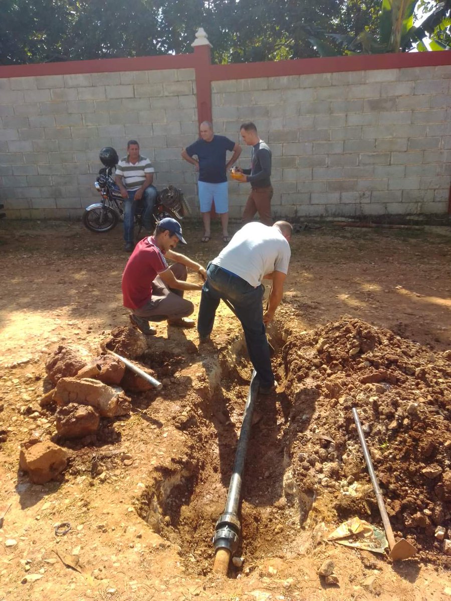 Se suprime Salidero de la calle 27 en la comunidad de Buena Ventura, Bejucal. Se sustituye tramo de la red en muy mal estado, dando respuesta también a varias Quejas de la Población. <a href="/ArnerMarrero/">Arner Marrero</a>