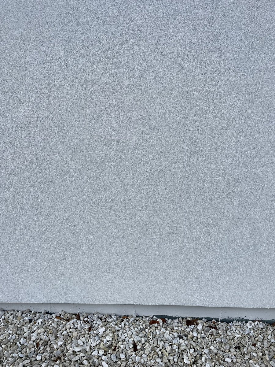 For a lot of people, starting the new year looks like this—facing a blank, concrete wall. For those who feel like this, consider reframing to see it as an amazing canvas for street art or a wall to bust through with conviction.
#urbanstories