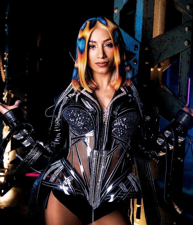 LabelMeBoss's tweet photo. This is simply what Moné looks like and I can’t wait to leave you bankrupt, bitch. #BankOnMone #ThisIsWhatIWant https://t.co/sPpUeAwzow