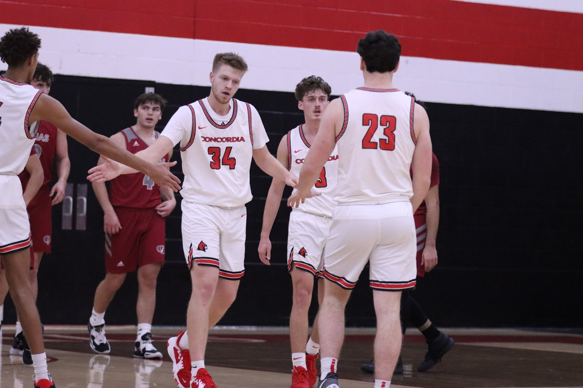 CUAACardinals's tweet image. 🏀RECAP🏀

@CUAAHoops Outlasts Aquinas 69-63

📰: bit.ly/3GkSwlt