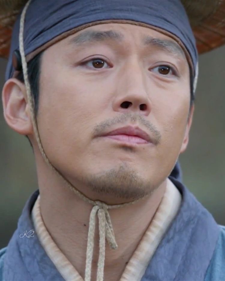 MyPrivateLife67's tweet photo. Es tan guapo !!! Y tiene unas miradas que derriten , disfruto ver tantas fotos qué hay de él en internet 🫶🏻🥰🫶🏻 #MiActorFavorito #JangHyuk #BoquitaHermosa #MeVuelveLoca #bellisimo #LoAmo #장혁 #Hermosoooooooo https://t.co/cquMWP3hxZ
