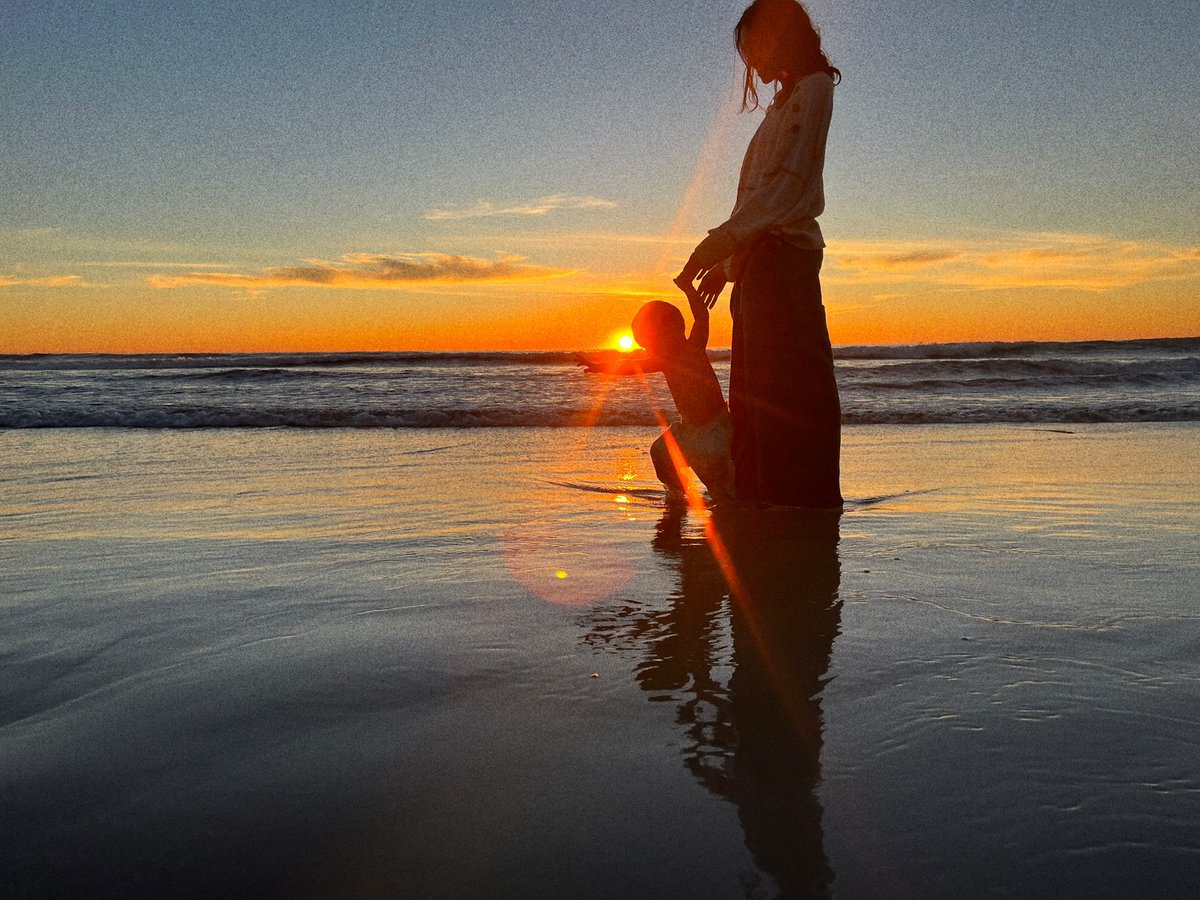 Forever chasing sunsets 🫶🏽🌅