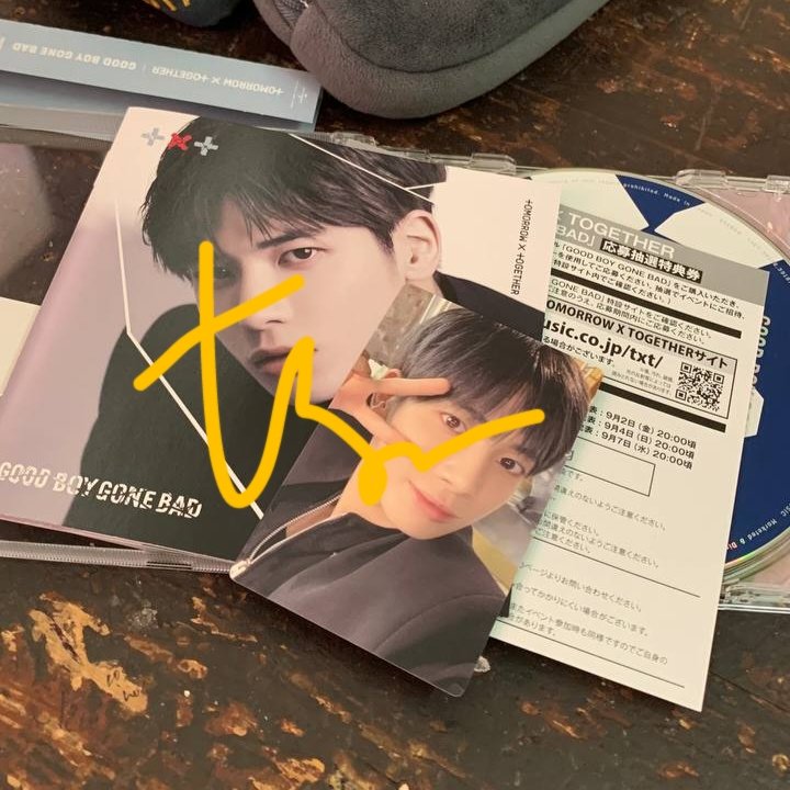 choicogyu's tweet photo. wts / want to sell / mau jual album &amp; photocard fullset taehyun gbgb japan soljack 180k

dom bekasi 🇮🇩 bisa shopee 🍊 https://t.co/17xRzPf7Da