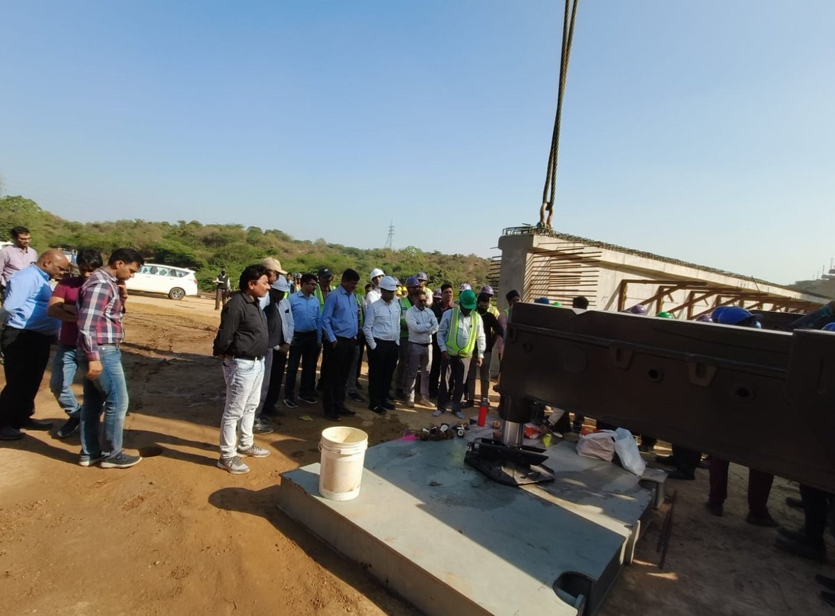 DFCCIL on Twitter "(1/2) Sh RK Jain MD dfccil_india, Sh HM Gupta Dir