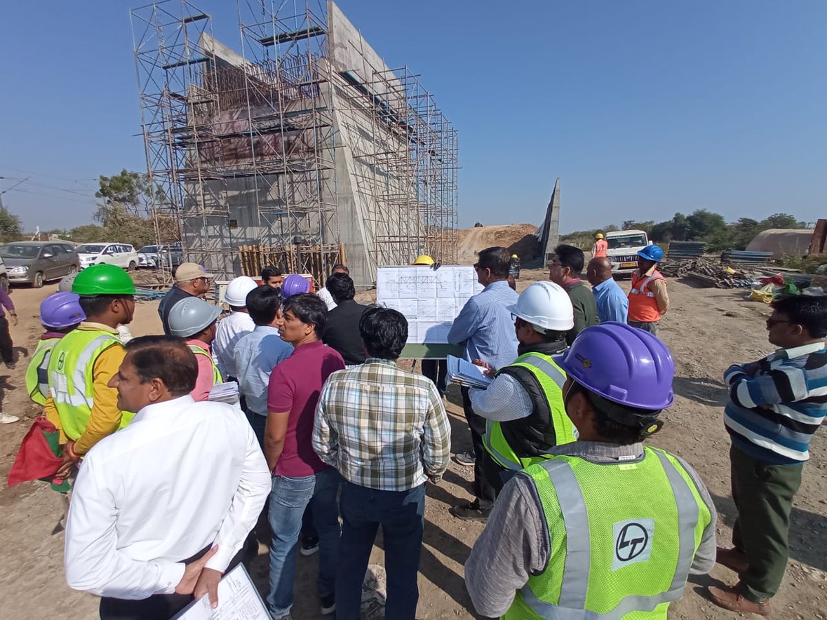 DFCCIL on Twitter "(1/2) Sh RK Jain MD dfccil_india, Sh HM Gupta Dir