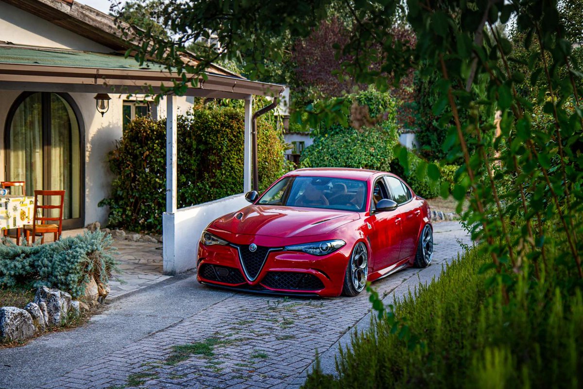 Slammed Alfa Romeo Giulia riding on a pretty unique set of forged wheels from BTS Creativity. 

#alfaromeo #alfaromeogiulia #alfagiulia #carscoops #tuning #wheels