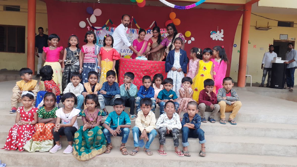 memsjngroups's tweet photo. Montessori JN Group of Schools, Kataram Branch Celebrated New Year 2023.

#memsjngroups #montessorijngroupofschools #childrens #education #mems #students #celebration #newyear2023 #hello23 https://t.co/fquXNolkV9