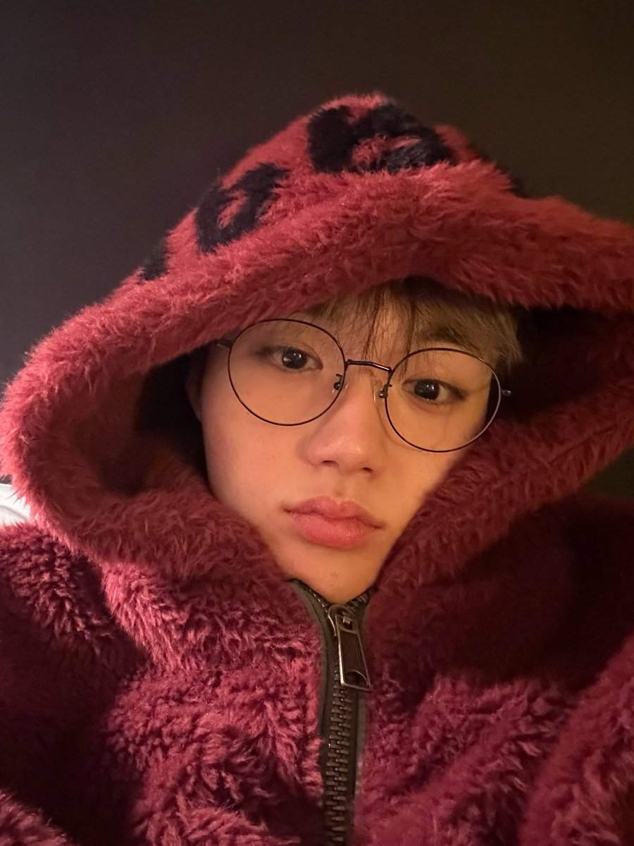 shauwrts's tweet photo. 🥺🤏🏻 https://t.co/KYvgNukUKh