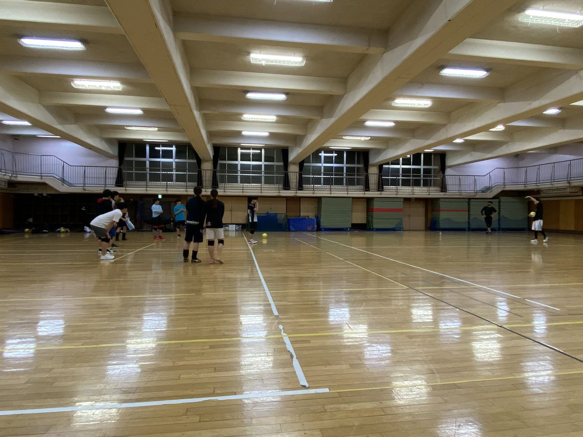 AGU_dodge's tweet photo. 2023/1/4
新年あけましておめでとうございます！！！🎍🌅2023年もGalopinは元気に始まりました！正月明けで完全に衰えていましたが、、、それでもドッジボールを楽しんでいきたいと思います！
今年もよろしくお願いします！！ https://t.co/Zo20qmXy5C